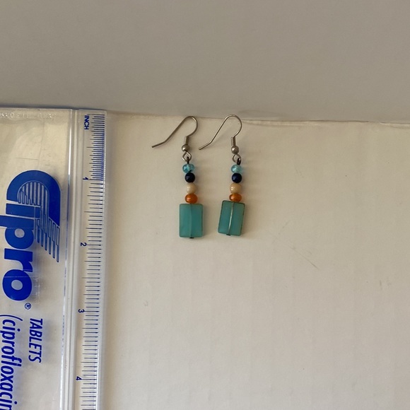 Earrings Hand Crafted Glass Acrylic NWOT - Picture 2 of 2